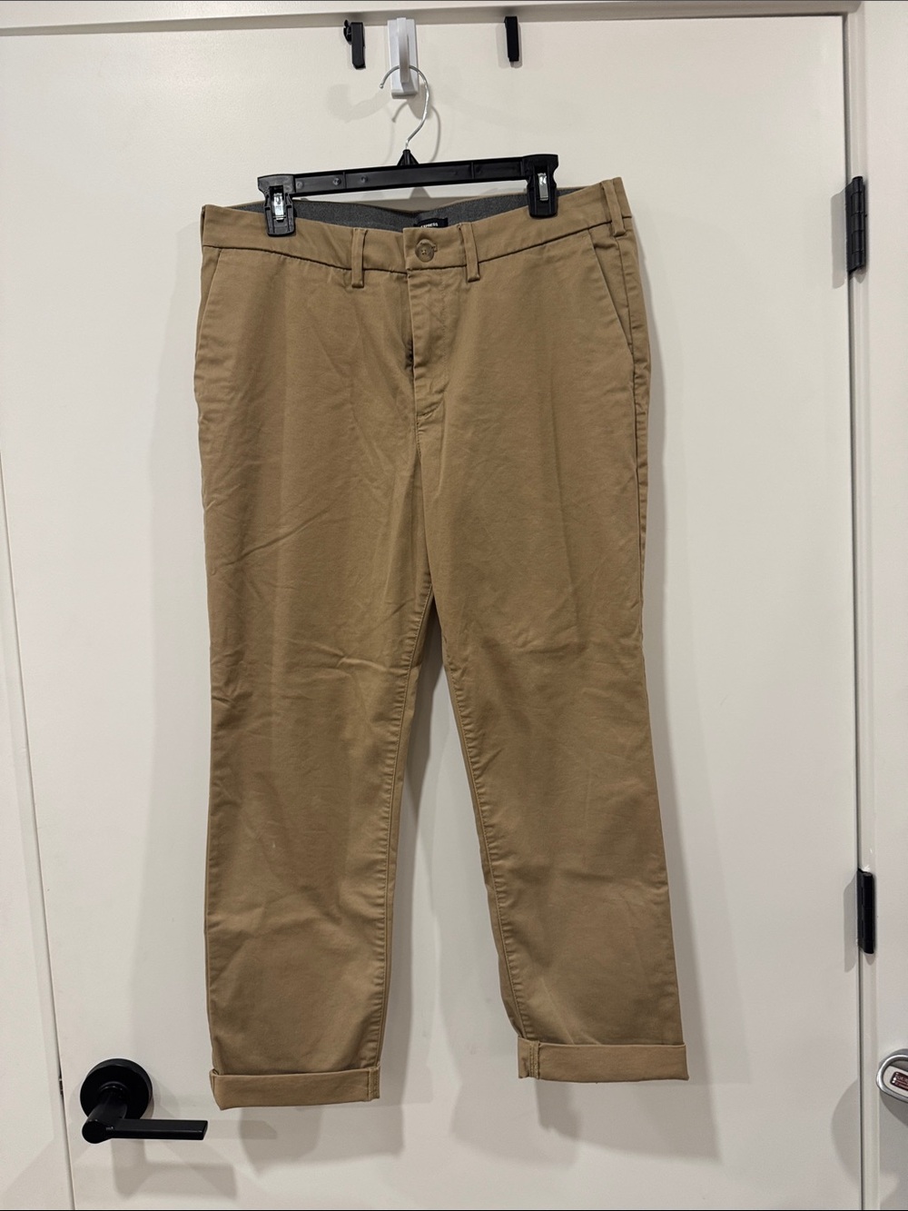 Express Men's Chino Pants in Khaki